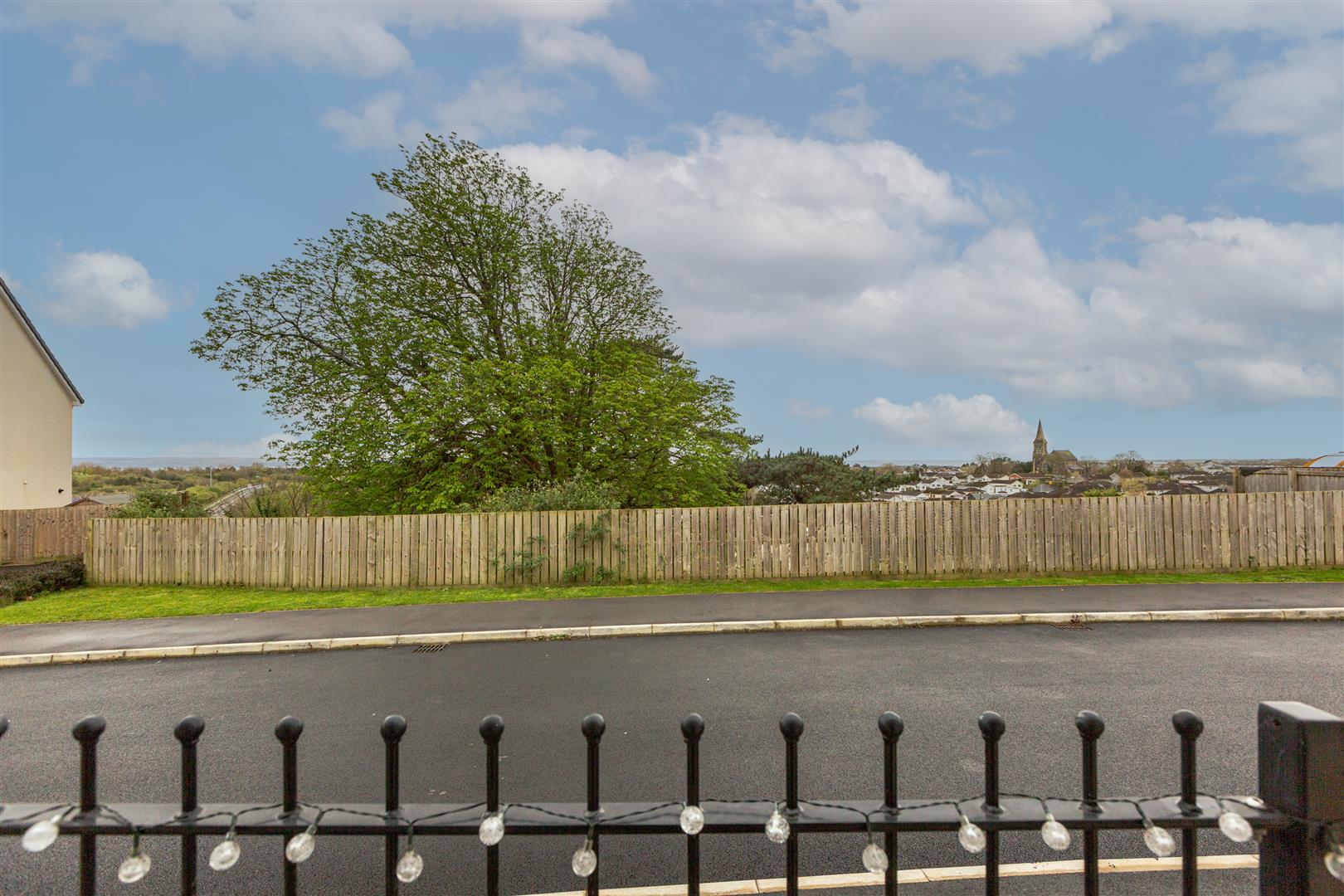 Maes Gwdig, Burry Port, SA16 0TG